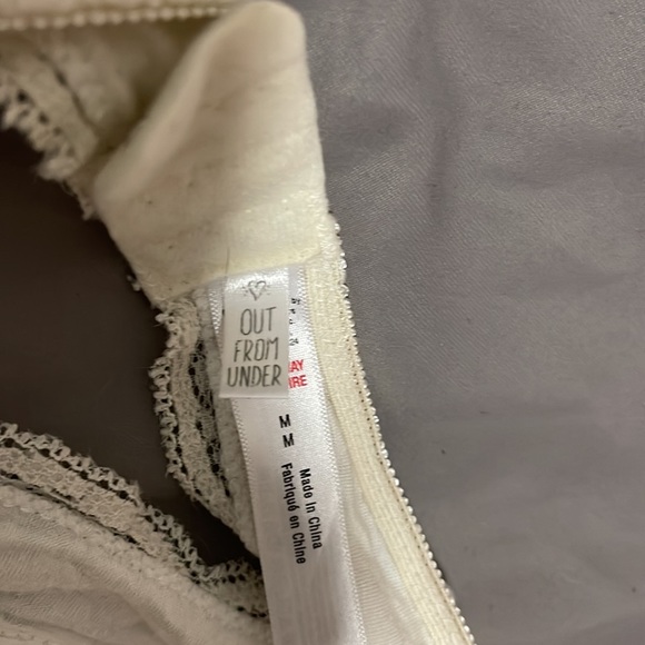 (❣️2/$20) White Lace Bralette - Picture 3 of 3